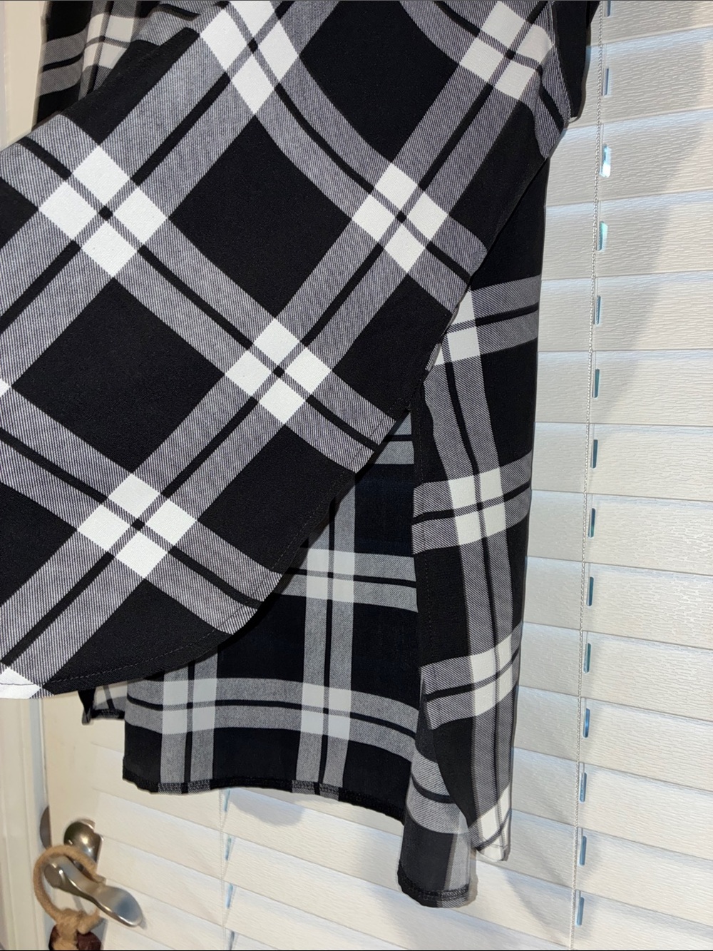 loralette Black and White Plaid Short Sleeve Tunic - Picture 5 of 10